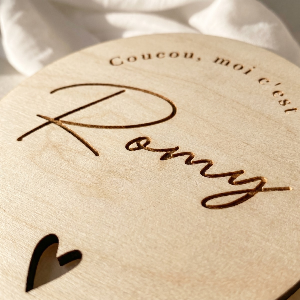 Individuelles rundes Holzschil – Baby Nursery Name Sign Bewertung und Preis